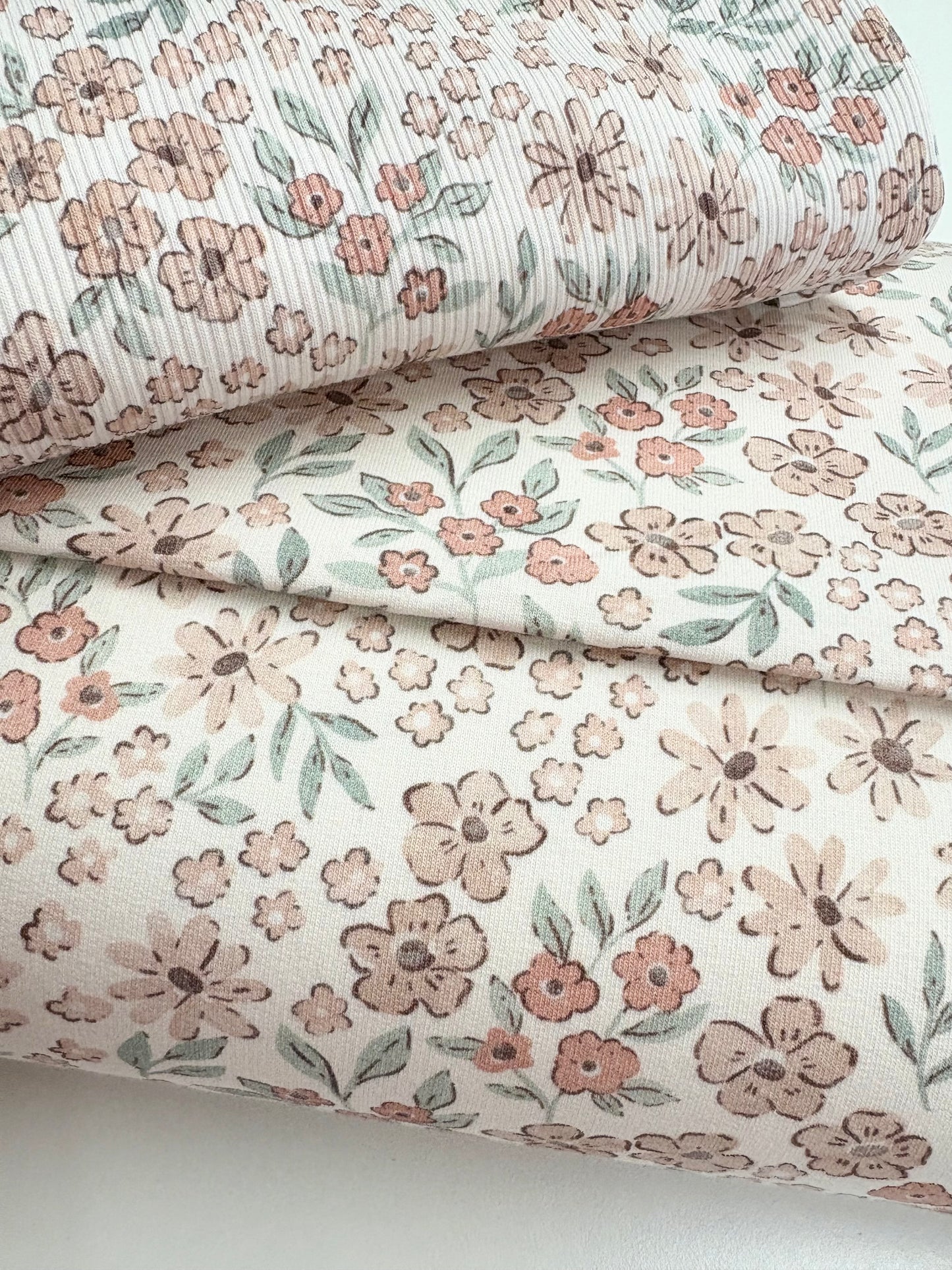 Bio French Terry peachy Flowers Eigenproduktion Reaktivdruck
