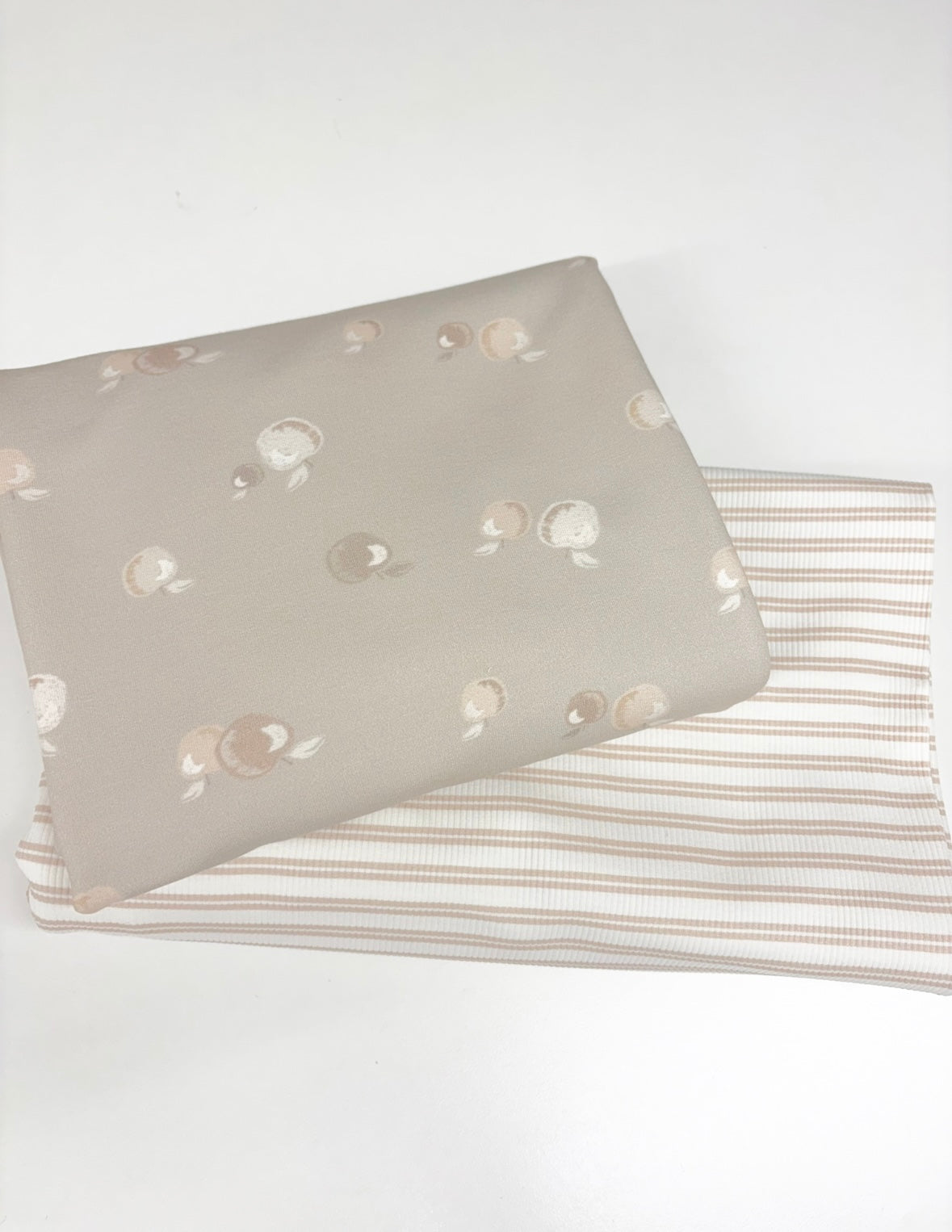 Stoffpaket 1 m French Terry Äpfel und 1,4 m Rib Stripes