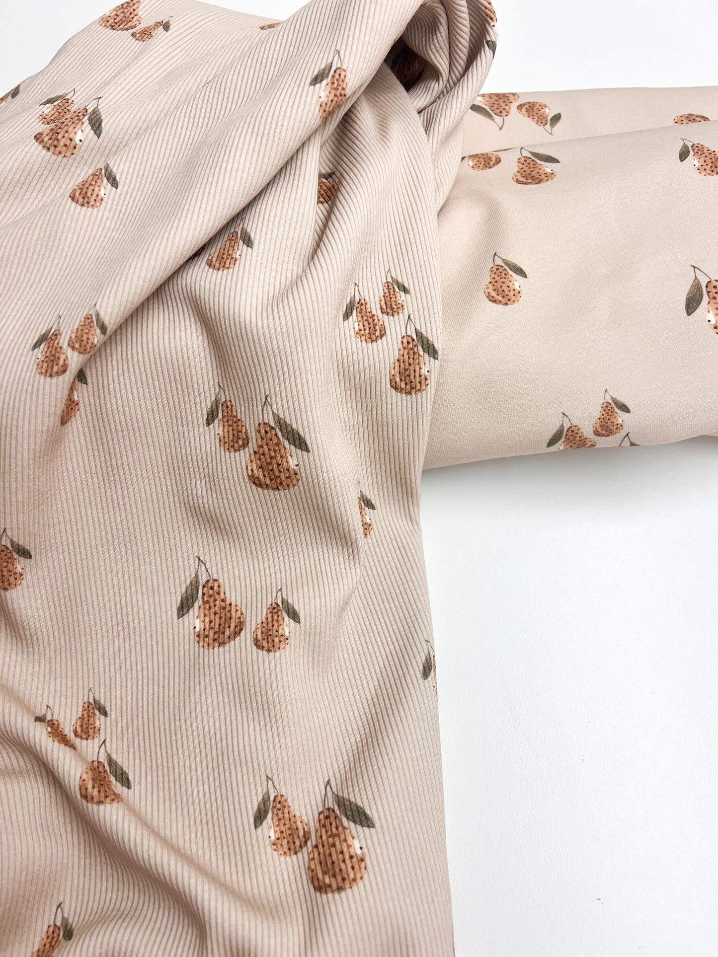 Bio French Terry Zimtbirnen beige Eigenproduktion Reaktivdruck